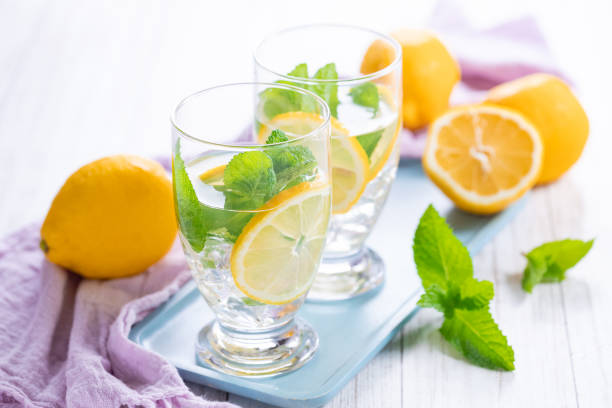Lemonade with lemon, mint and ice