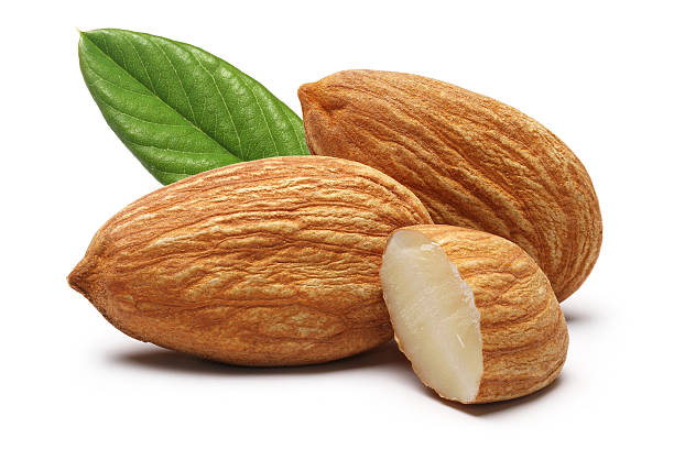 Eating Almonds in Summer: Healthy Habit or Hidden Danger