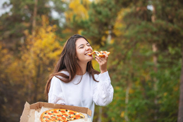 What happens when you chew cardamom after meals