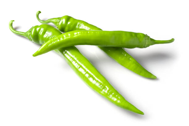 Believe it or not, a little spice can help your tummy work better. Green chillies stimulate digestive enzymes, which speed up the breakdown of food and promote smoother digestion. Eating hari mirch in moderation can relieve constipation, reduce bloating, and fight acidity. Its heat increases blood flow to the stomach, which enhances nutrient absorption. However, here’s the funny twist—eat too many and you might experience the “volcano effect” (a.k.a. burning sensation). The trick is balance: a chilli or two adds zing to your plate and keeps your digestive system happy