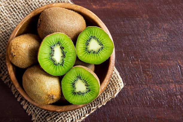 Five reasons to eat kiwi every day (including the peel)